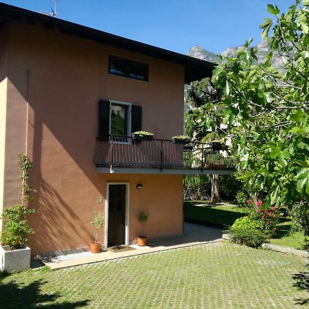 Appartamento Giardino Sugli Ulivi Riva del Garda Buitenkant foto